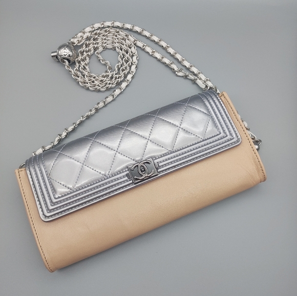 💜CHANEL Patent Leather Boy Flap Wallet/Clutch💜 - Picture 17 of 17